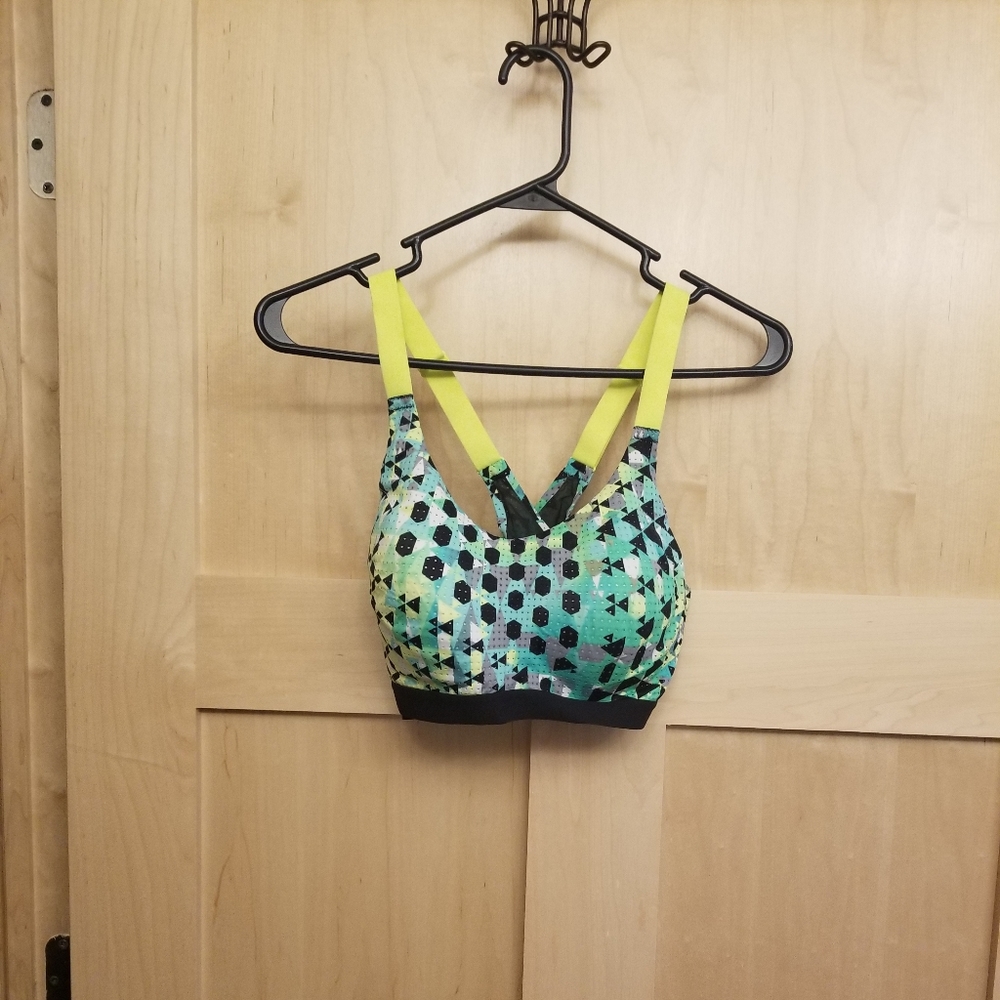 Victoria Secret Sports Bra 36C